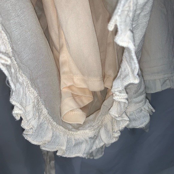 Cream halter romper size L - Picture 2 of 4